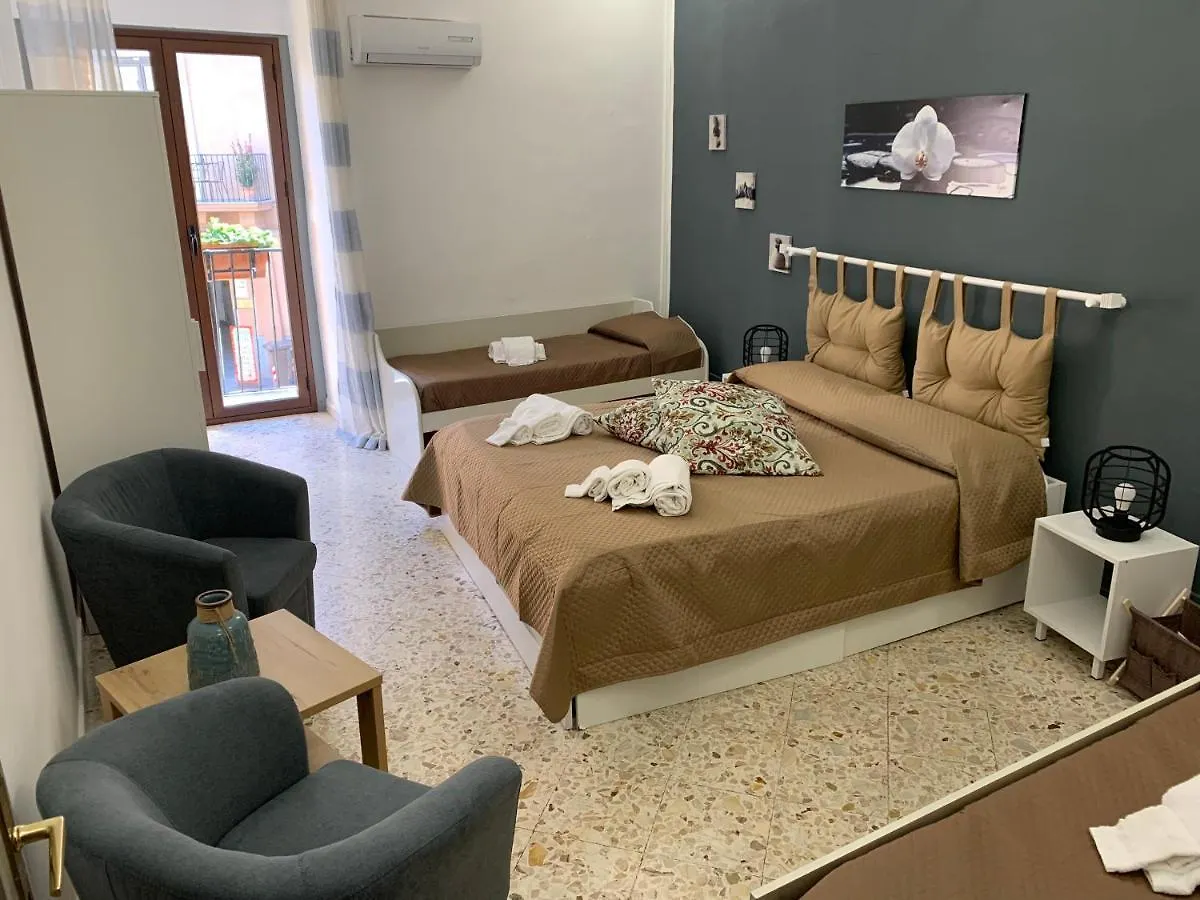 Corte Sant'Anna Apartment Palermo 0*,  İtalya