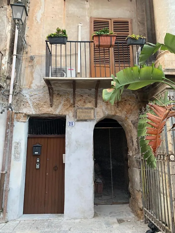 Corte Sant'Anna Apartment Palermo İtalya